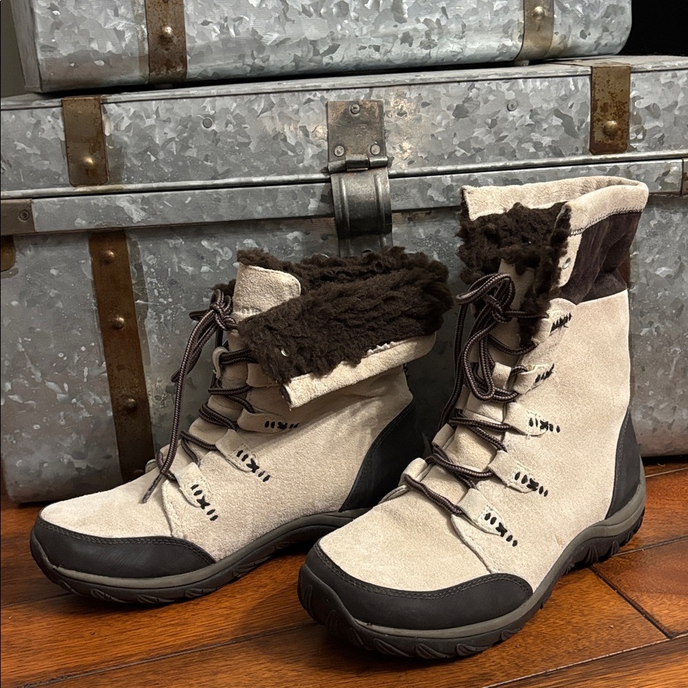 Price drop! Patagonia Stubai Waterproof Chanterelle Boots - Picture 2 of 16